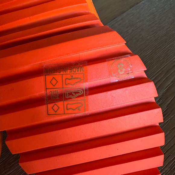 SHEIN Bright Orange Lug Sole Platform Combat Boots | Size 8 | NWOT - Picture 10 of 14